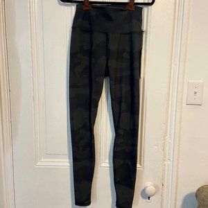 NWT ALO Yoga High-Waist Vapor Legging